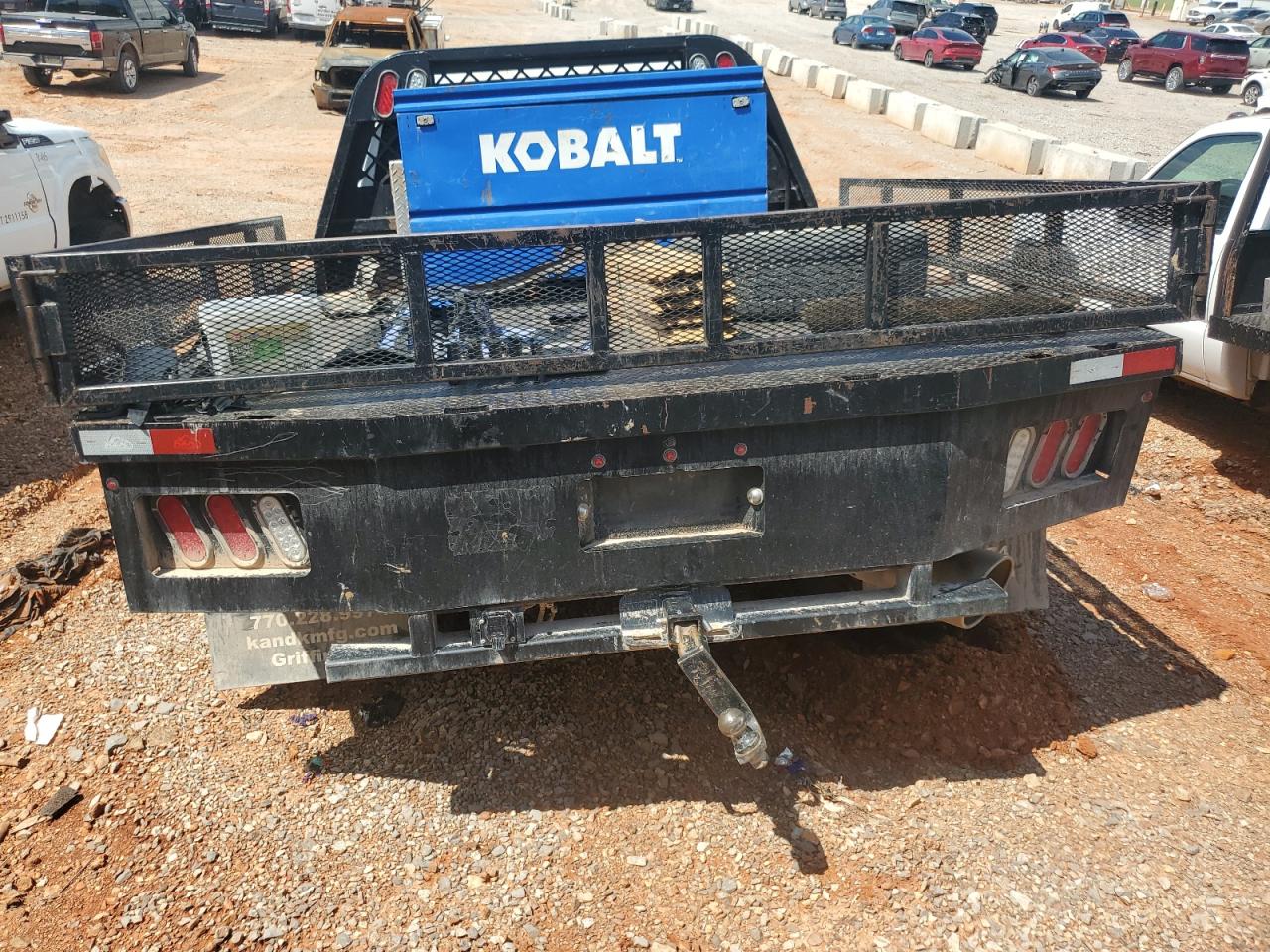 Chevrolet Silverado K3500 Image 7