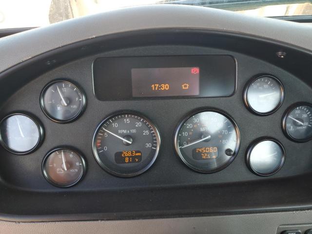 Peterbilt 348 Image 3