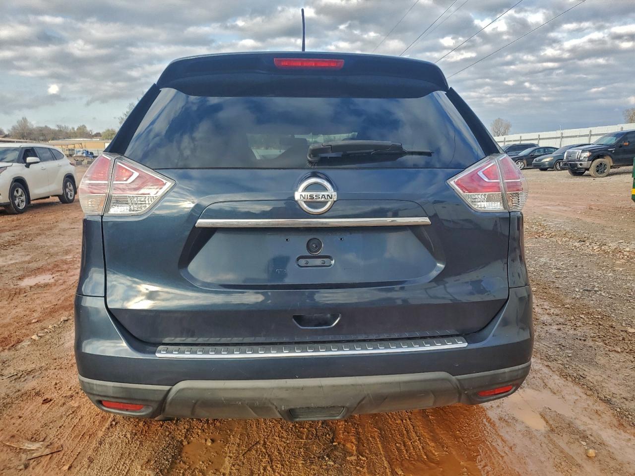 Nissan Rogue S Image 7