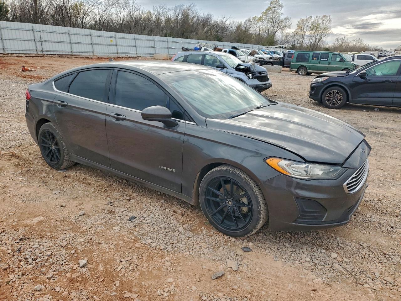 Ford Fusion Se Image 8
