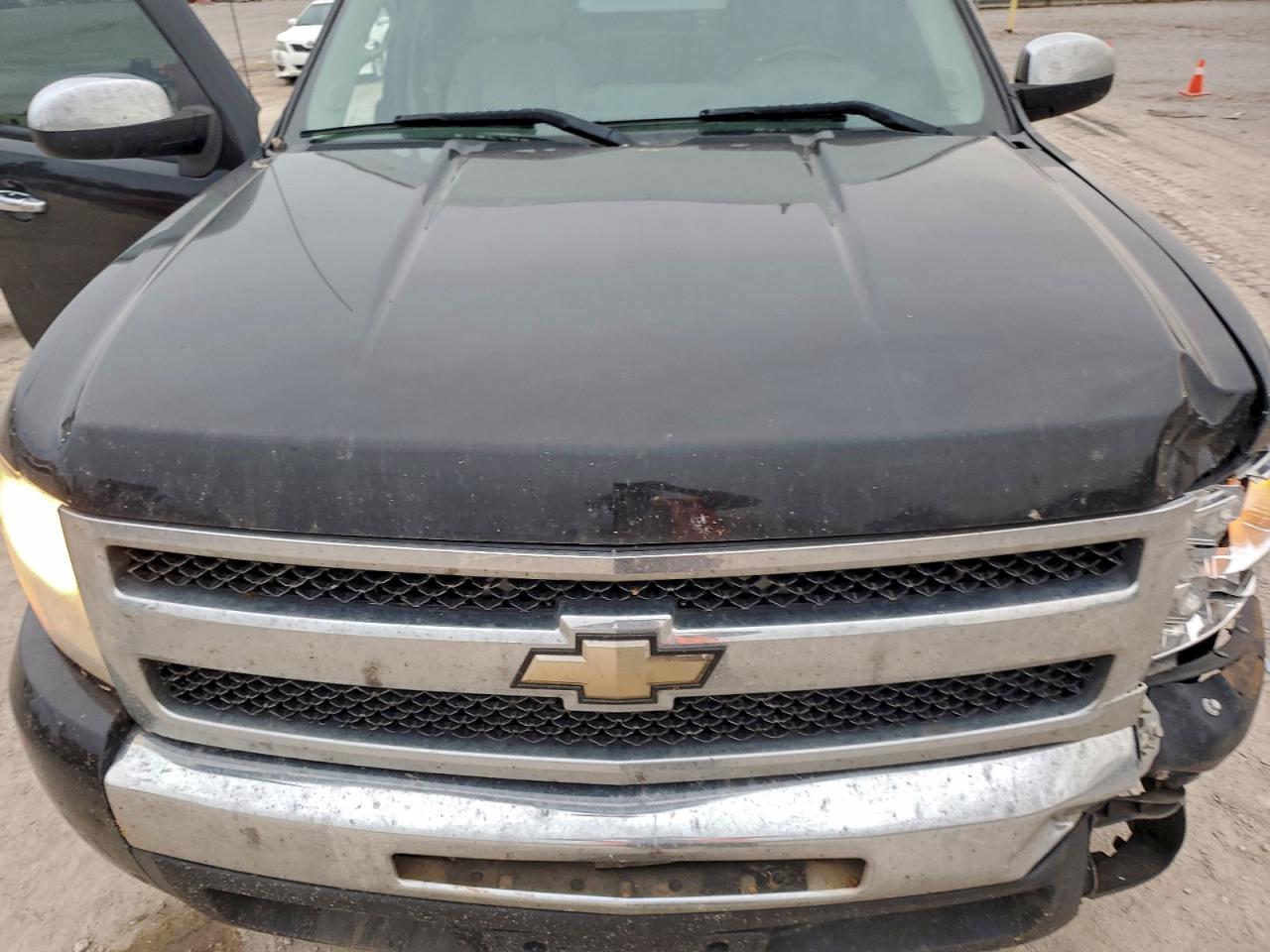 Chevrolet Silverado C1500 Lt Image 12