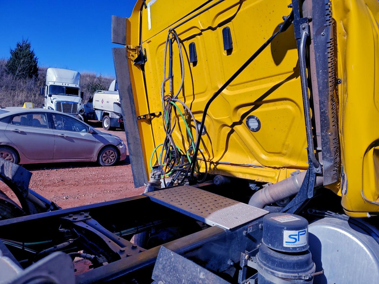 Freightliner Cascadia 1 Image 8