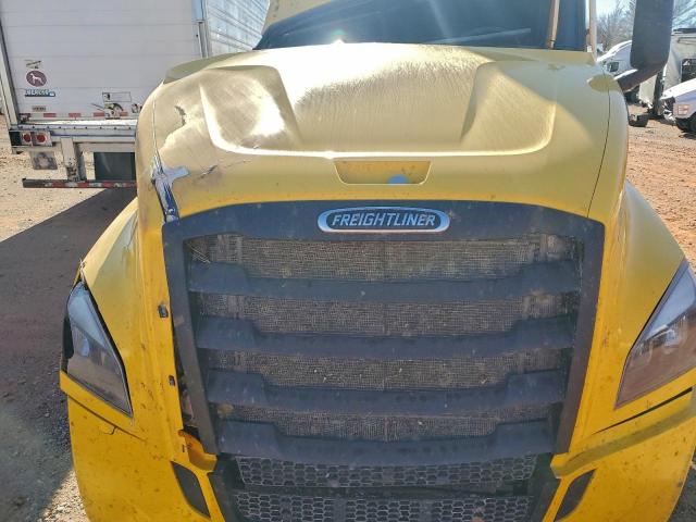 Freightliner Cascadia 1 Image 4