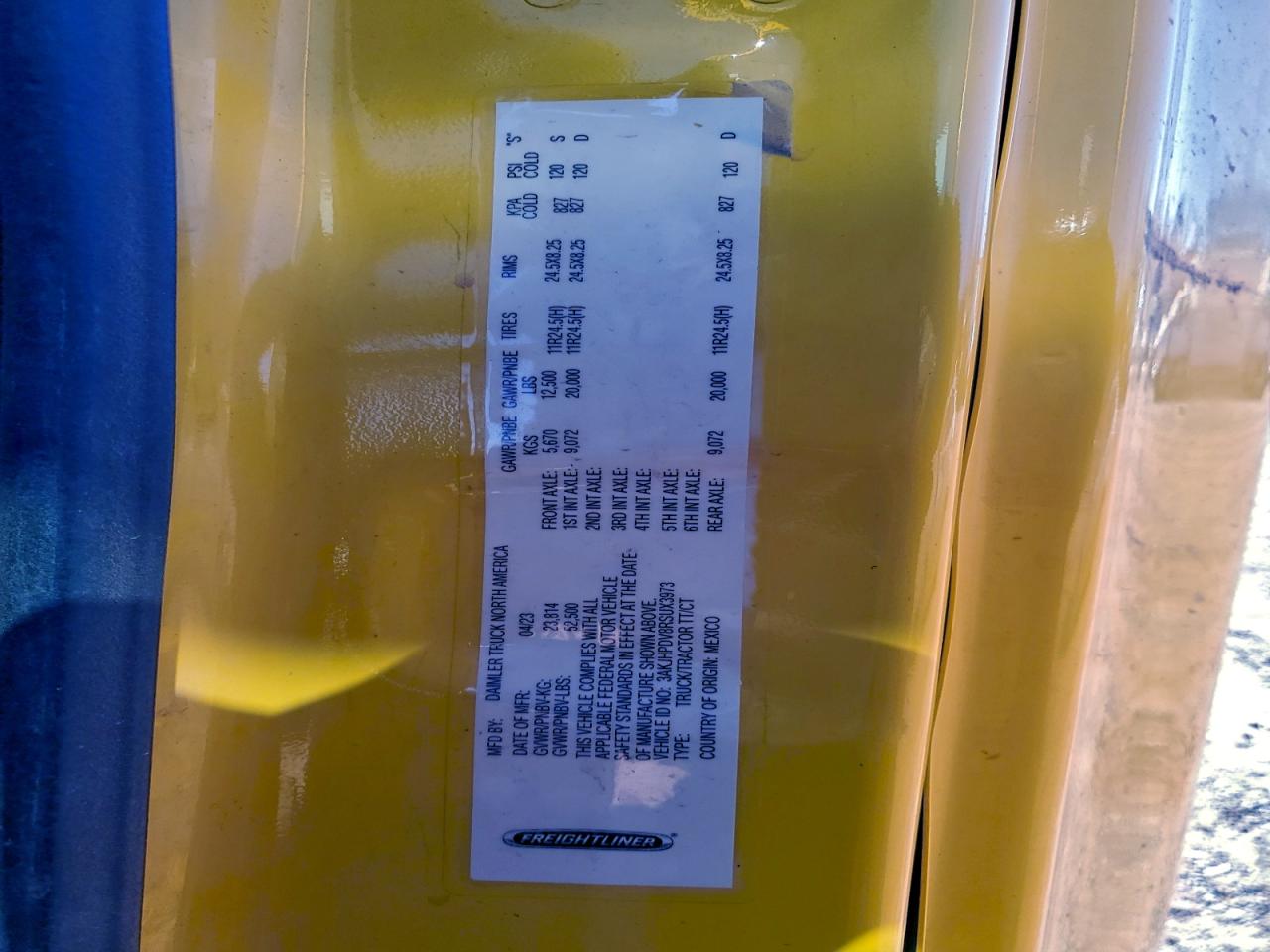 Freightliner Cascadia 1 Image 6