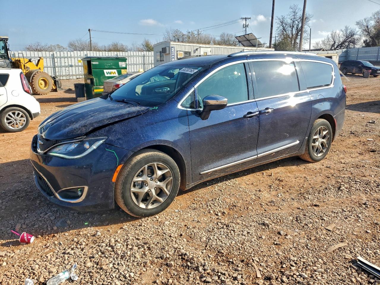 Chrysler Pacifica Limited Image 1