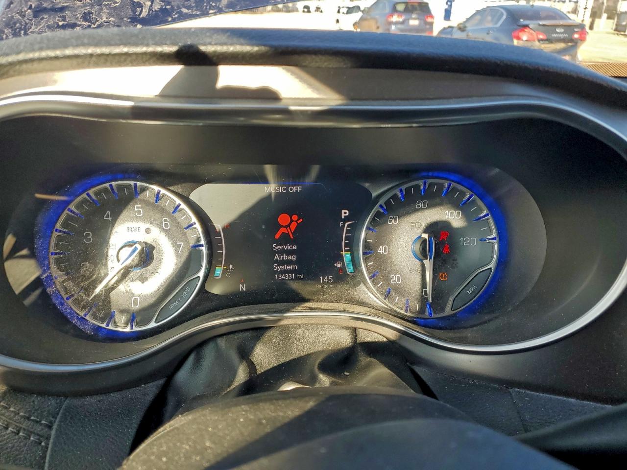 Chrysler Pacifica Limited Image 12