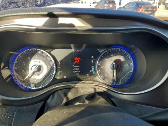 Chrysler Pacifica Limited Image 12