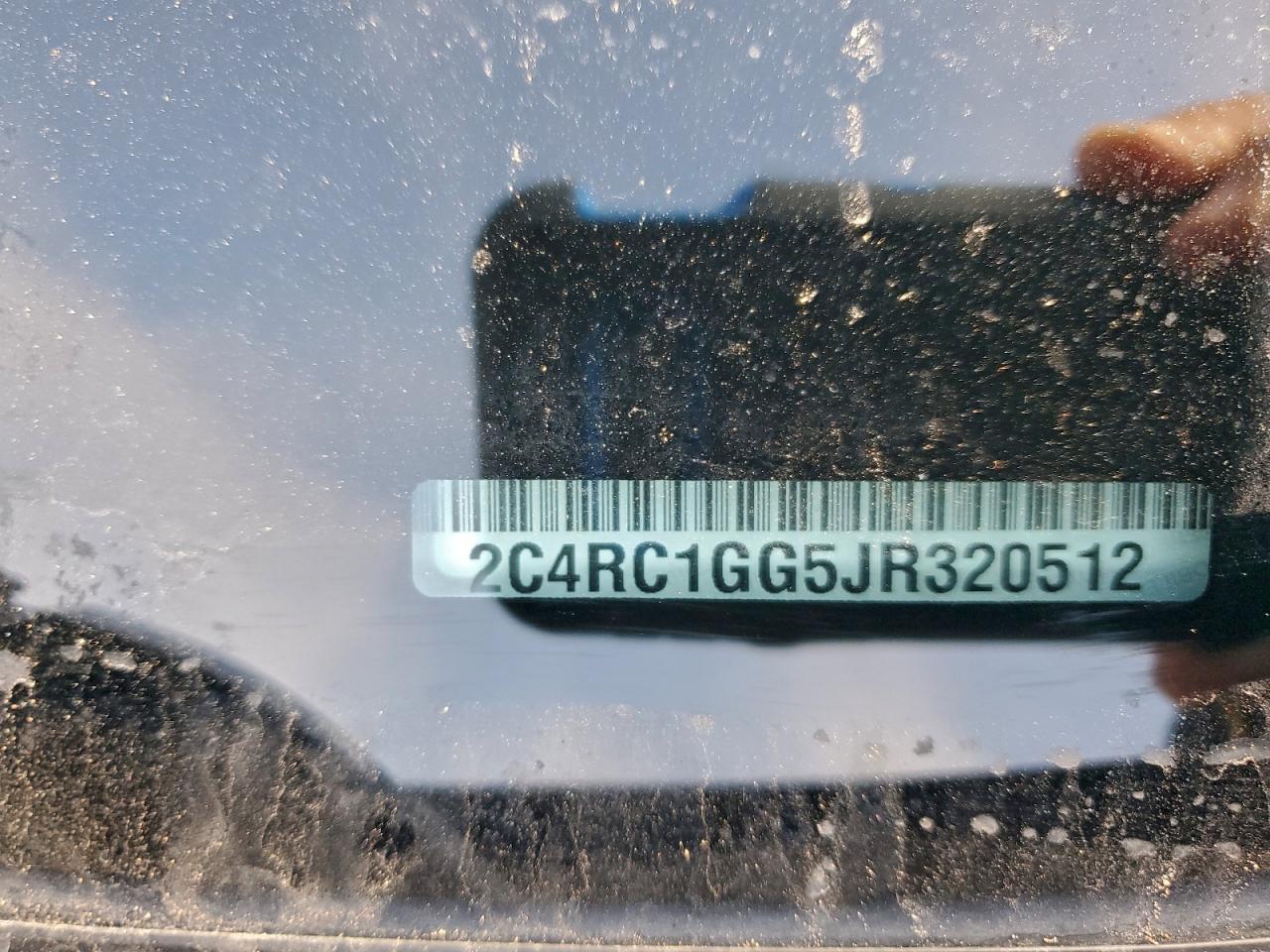 Chrysler Pacifica Limited Image 9