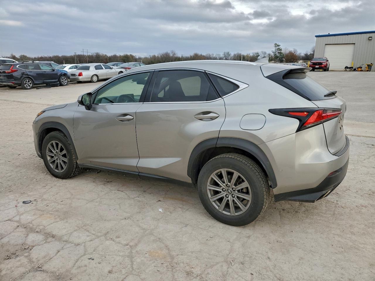 Lexus NX 300 Base Image 6