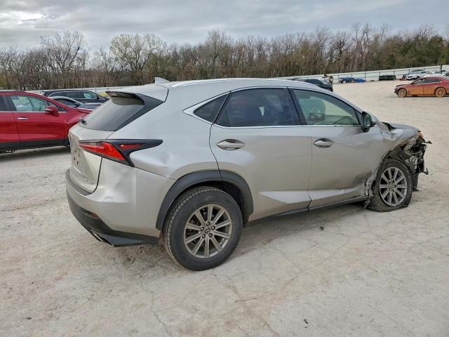 Lexus NX 300 Base Image 4