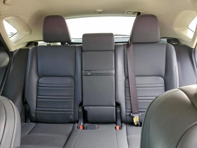 Lexus NX 300 Base Image 13