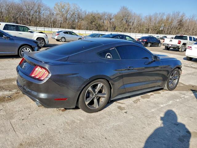 Ford Mustang Image 8