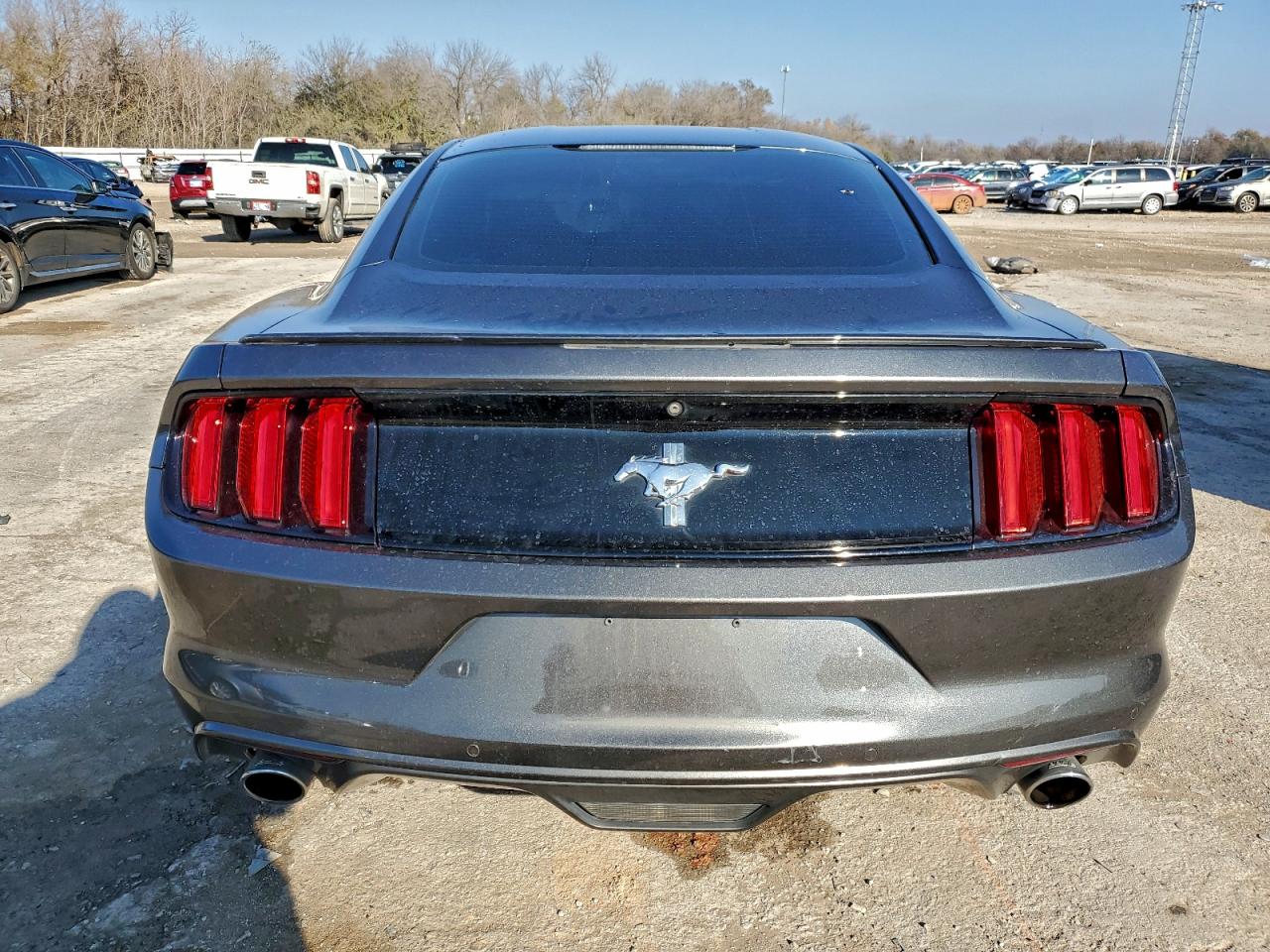 Ford Mustang Image 5