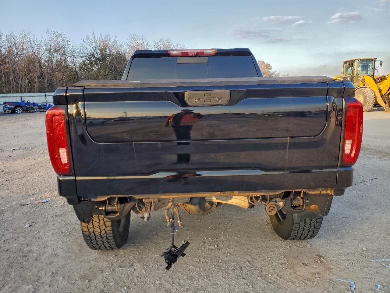 GMC Sierra K1500 At4 Image 8