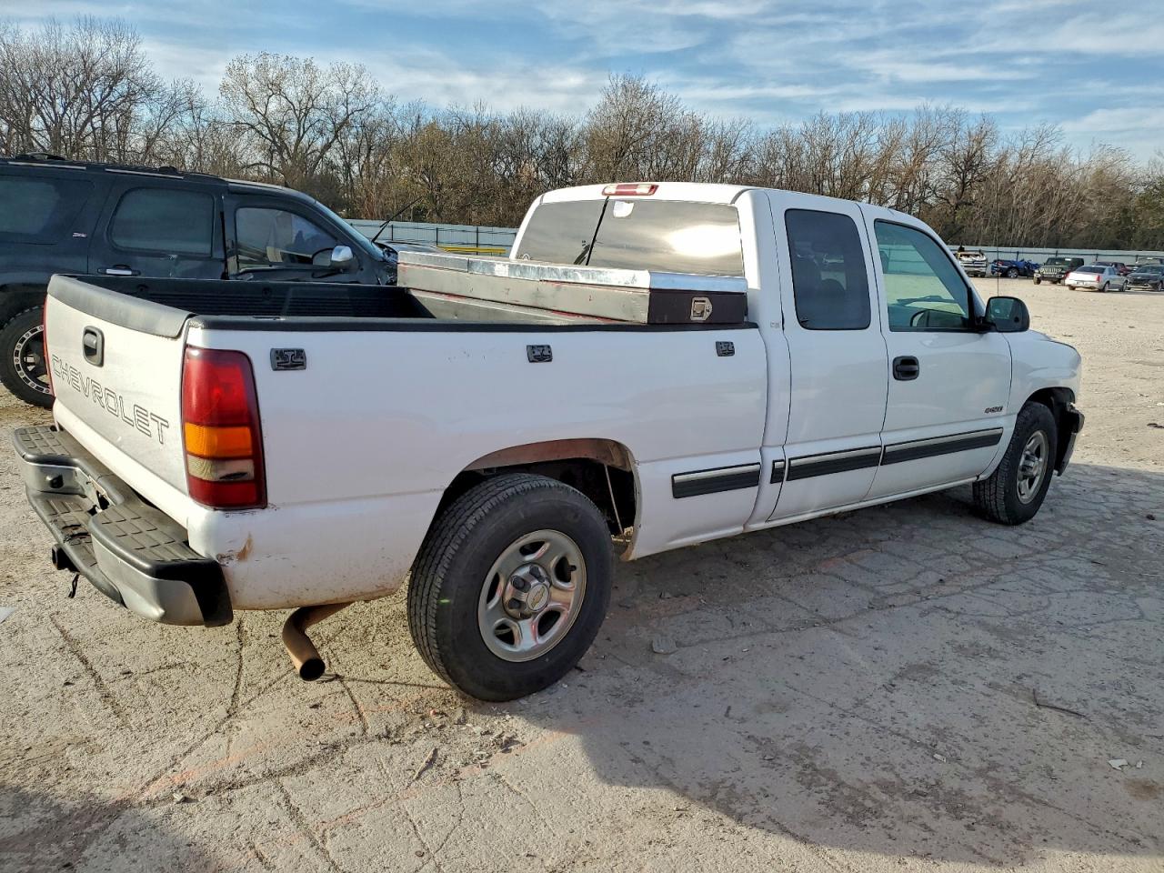 Chevrolet Silverado C1500 Image 11