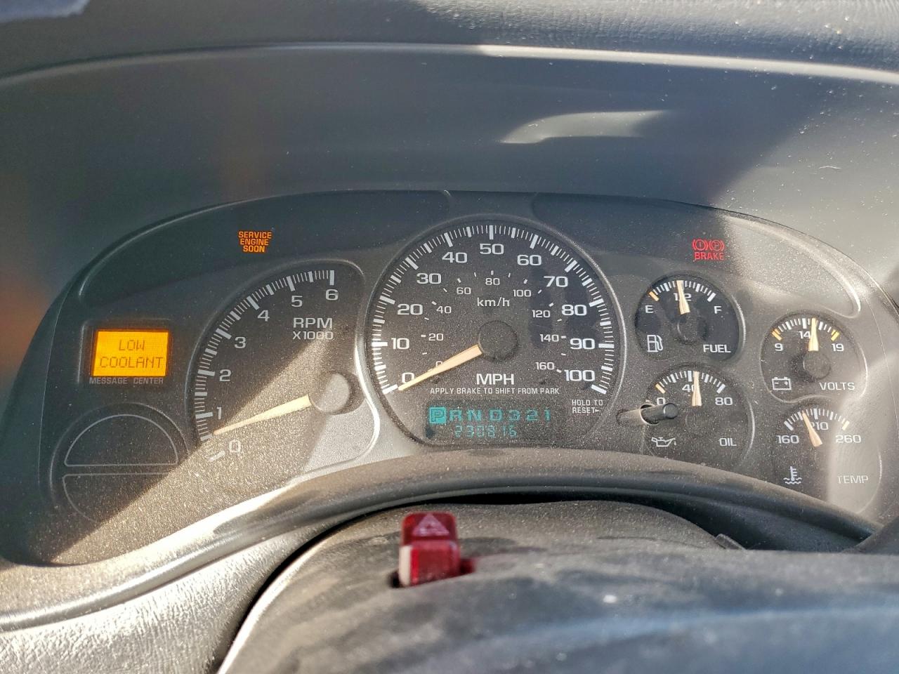 Chevrolet Silverado C1500 Image 2