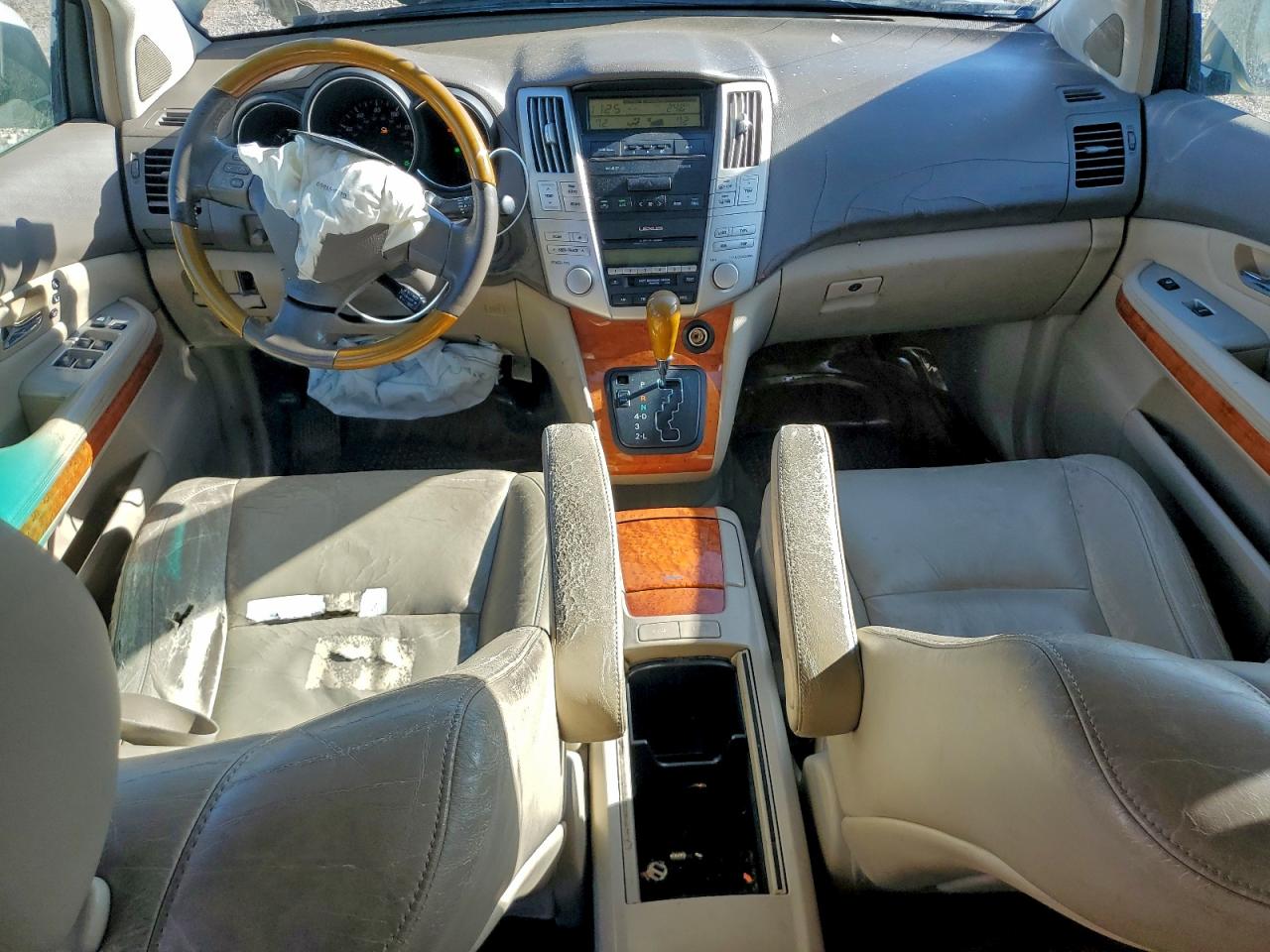 Lexus RX 330 Image 7