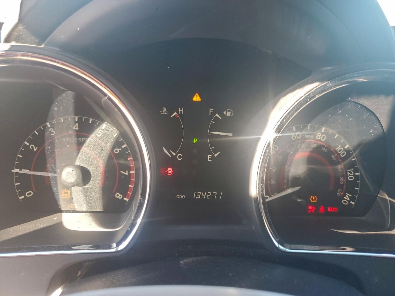 Toyota Highlander Base Image 12