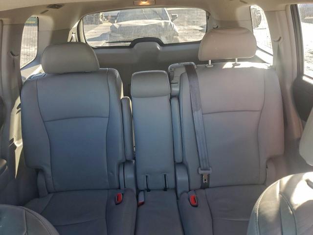 Toyota Highlander Base Image 11