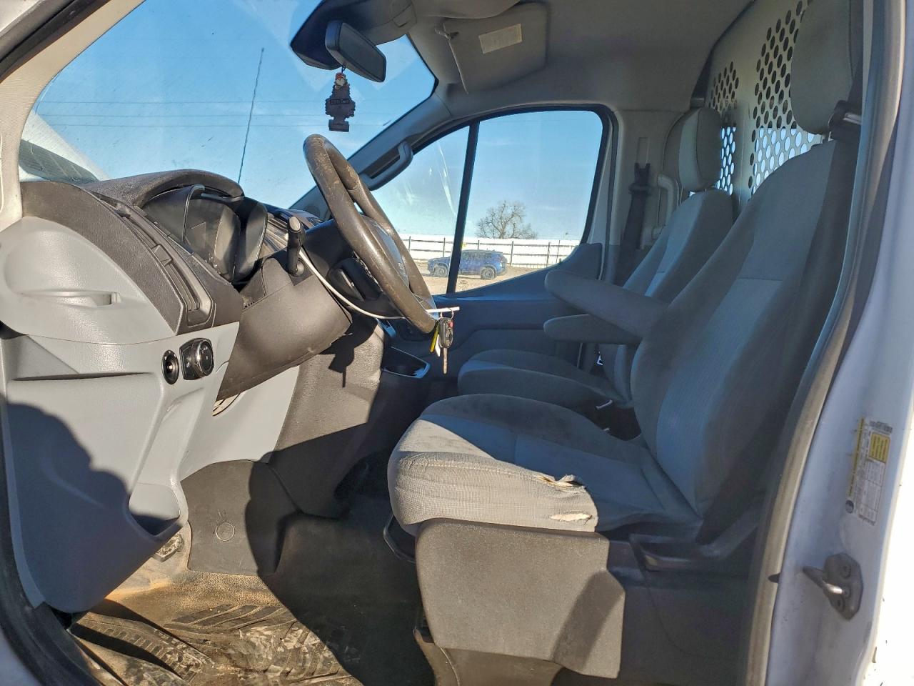 Ford Transit T-250 Image 10