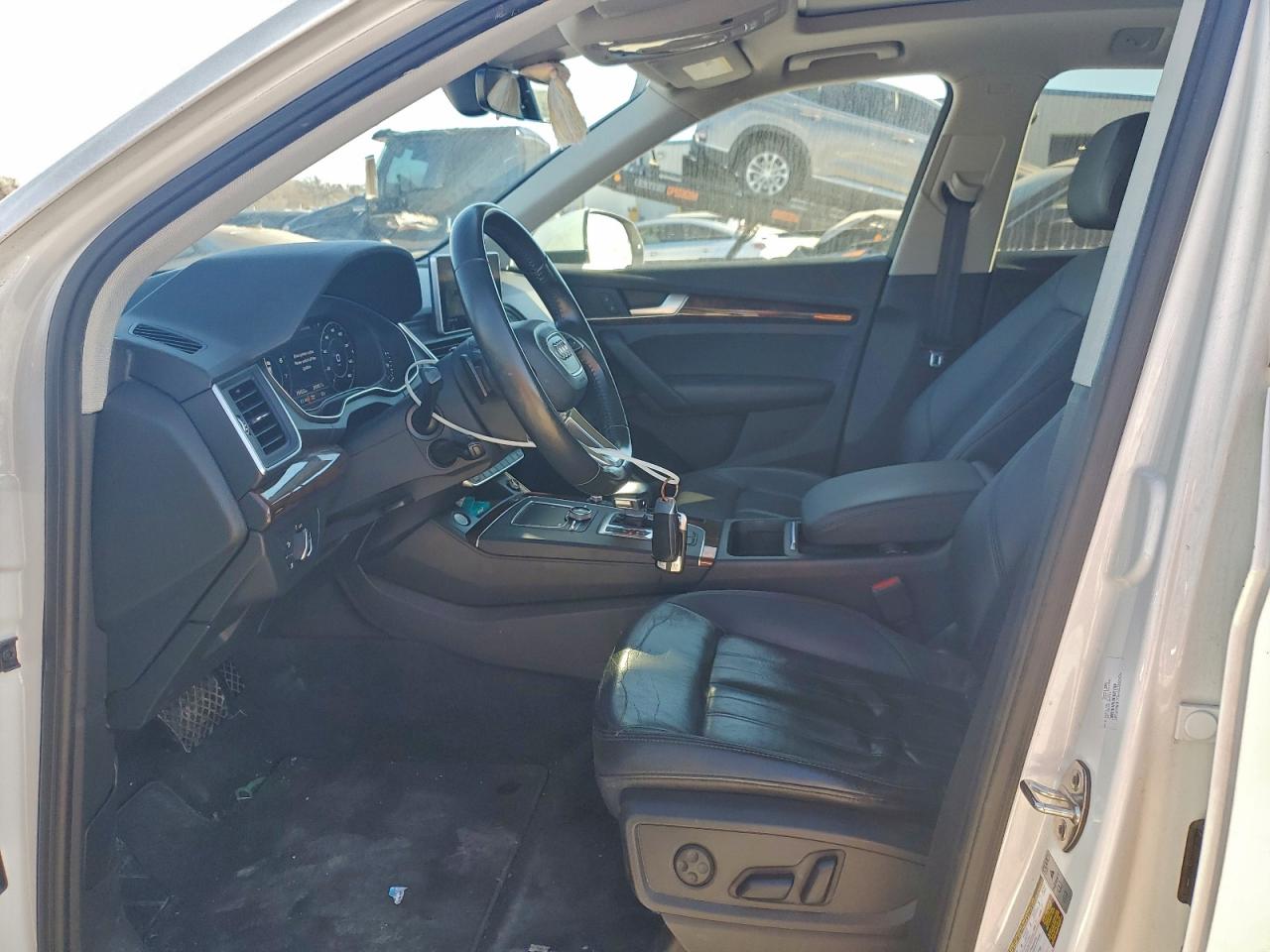 Audi Q5 Premium Image 11