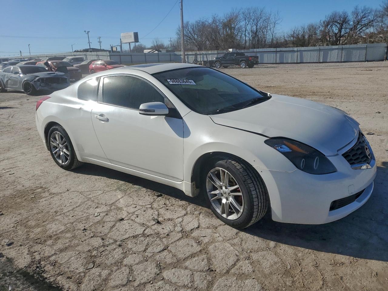 Nissan Altima 3.5se Image 9