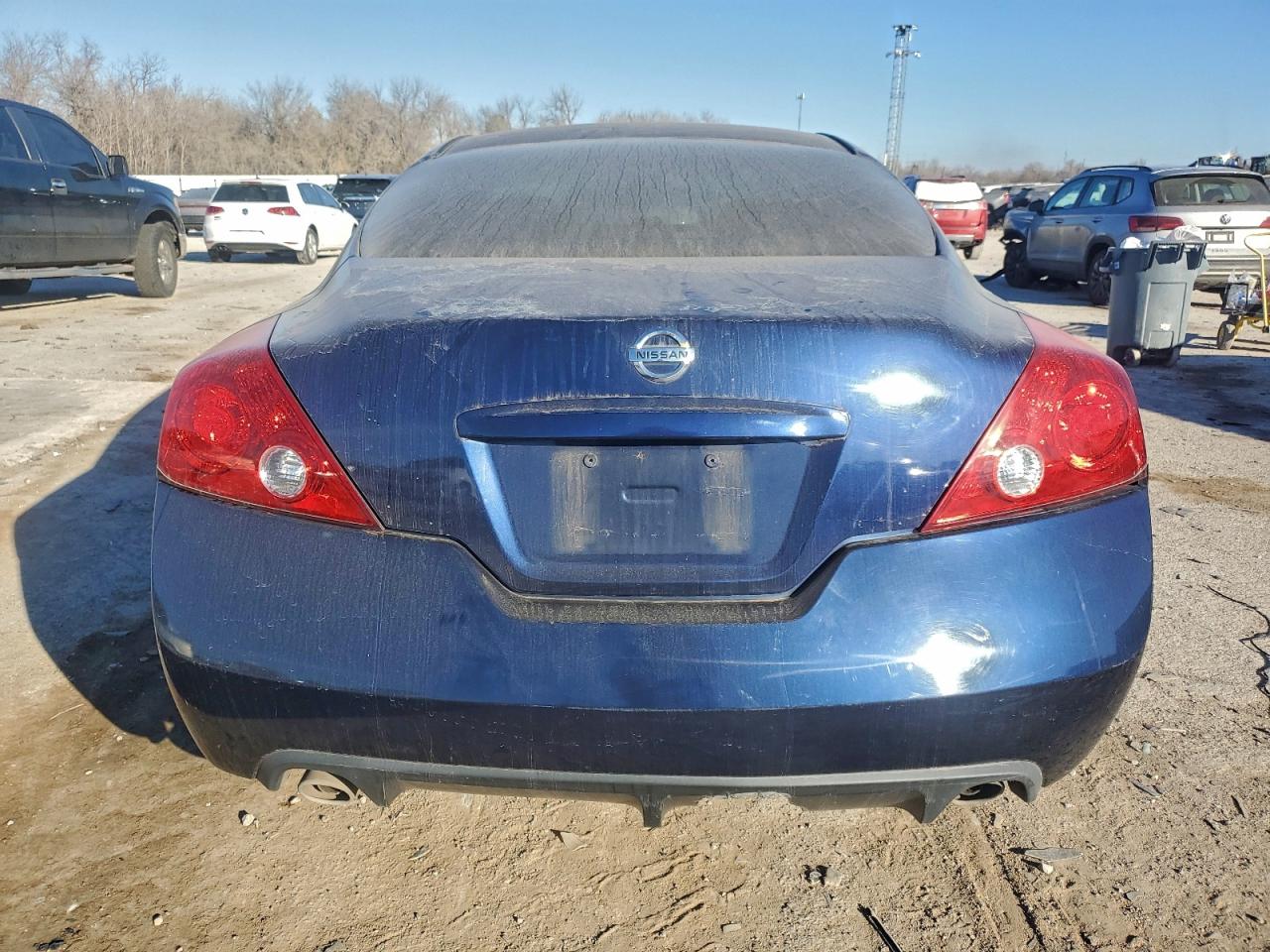 Nissan Altima S Image 8