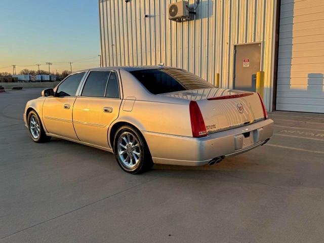 Cadillac DTS Premium Collection Image 10