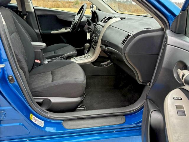 Toyota Corolla Base Image 5