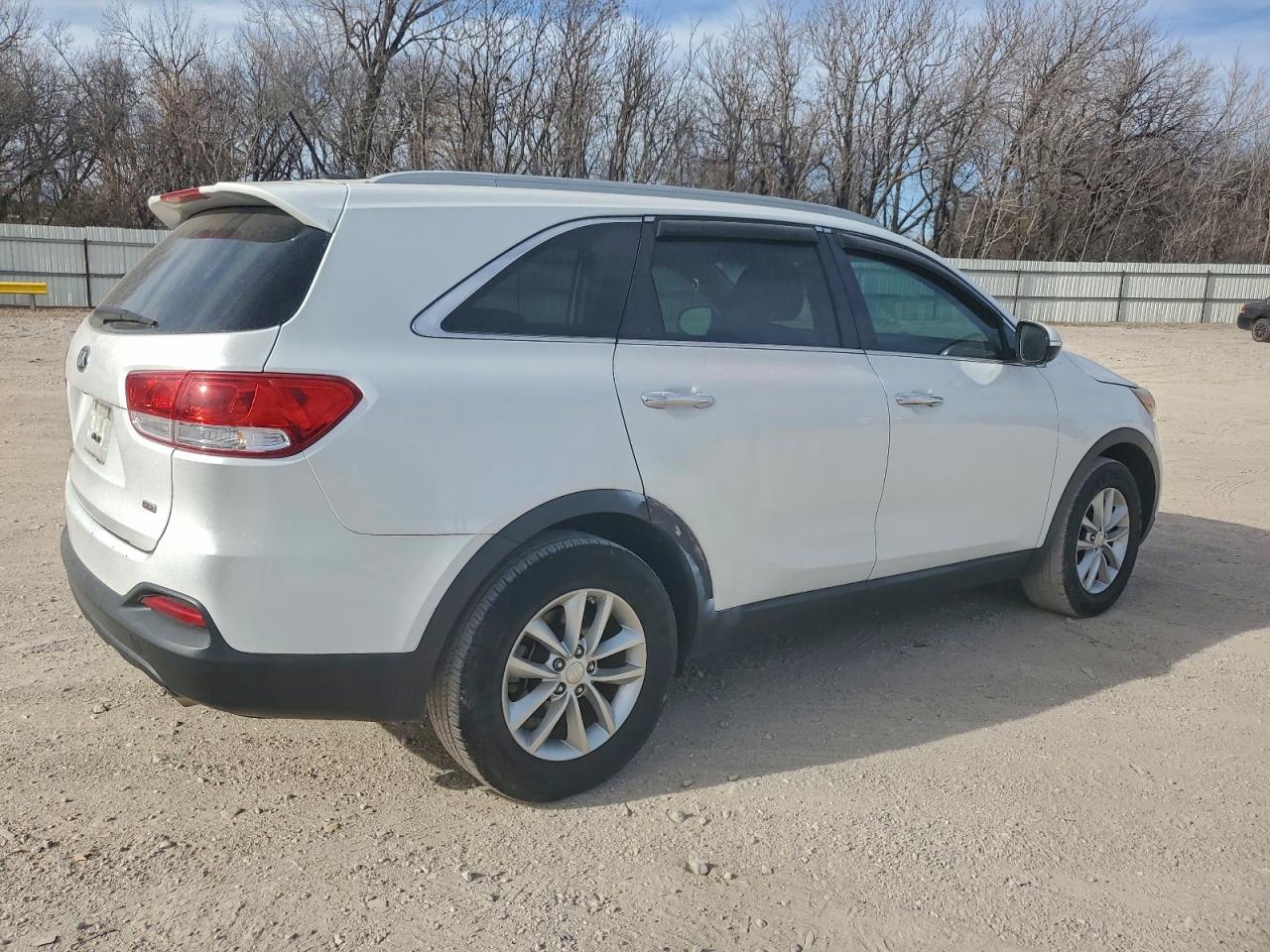 Kia Sorento Lx Image 2