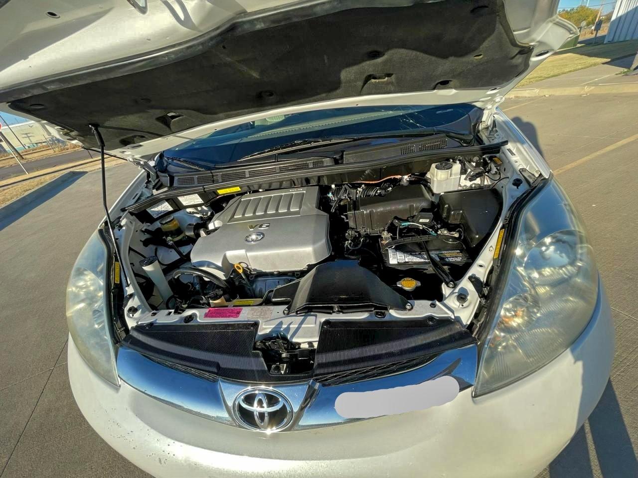Toyota Sienna Xle Image 8