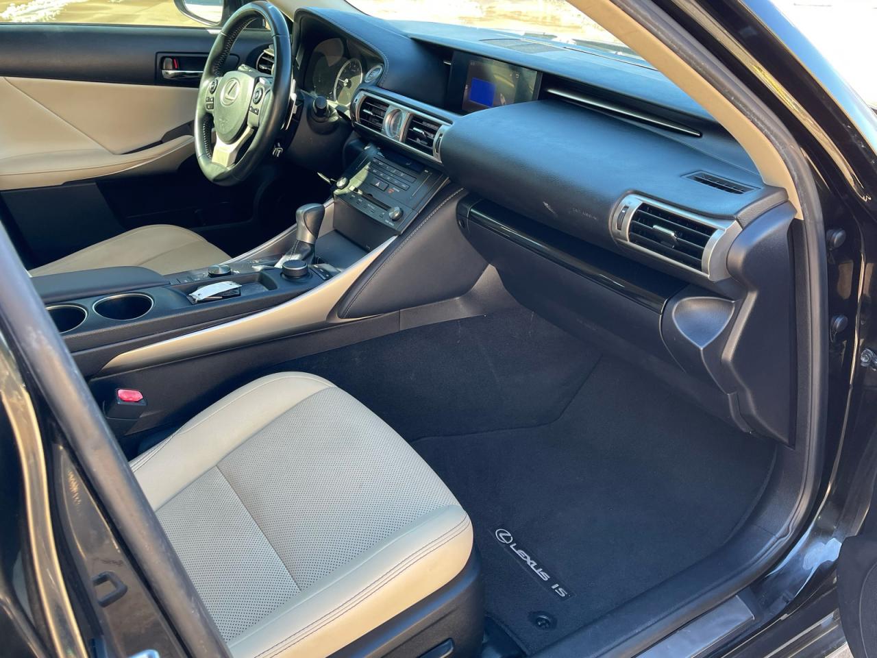 Lexus Is 250 Image 7