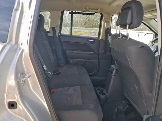 Jeep Compass Sport Image 2