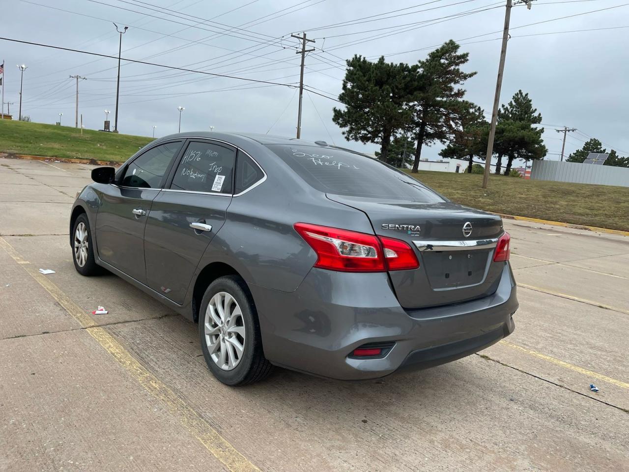 Nissan Sentra S Image 8