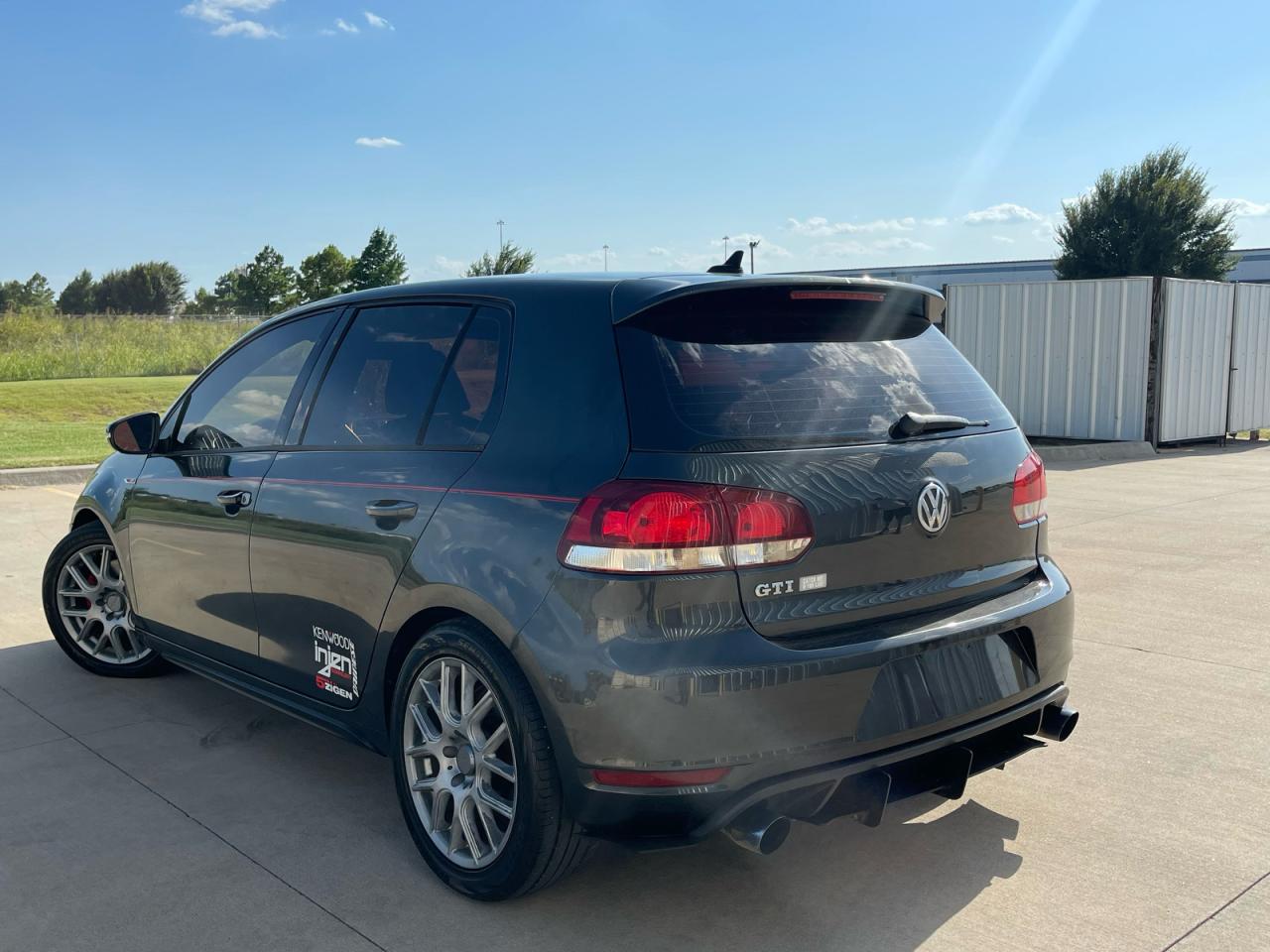 Volkswagen GTI Image 10