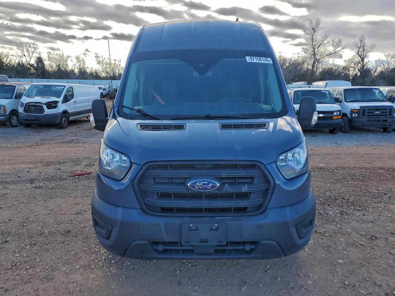 Ford Transit T-250 Image 12