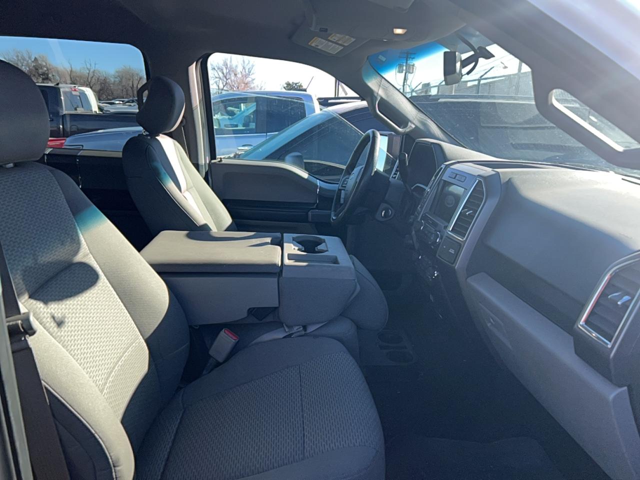 Ford F-150 Supercrew Image 4