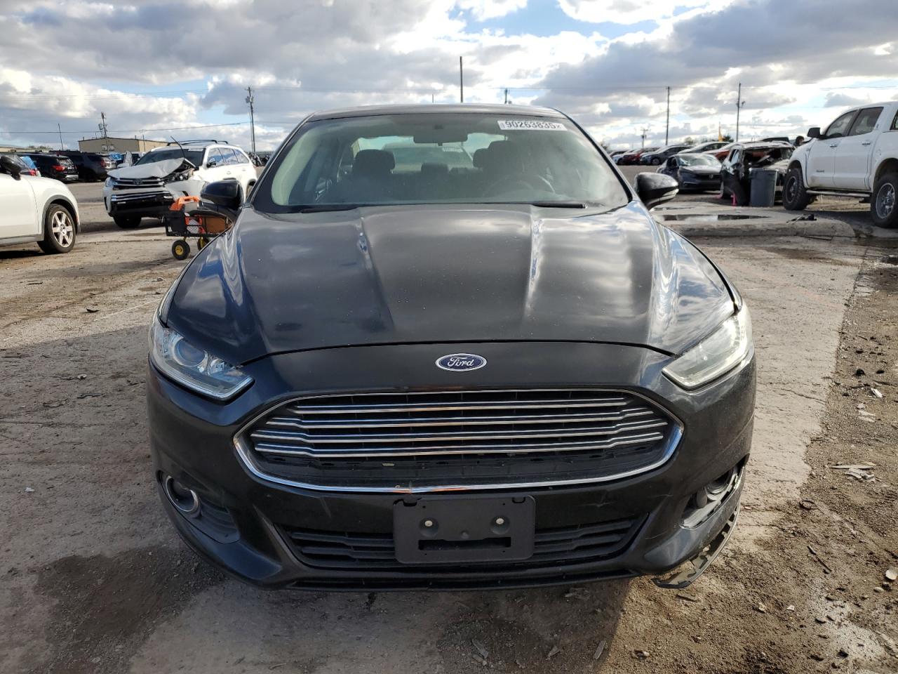 Ford Fusion Se Image 2