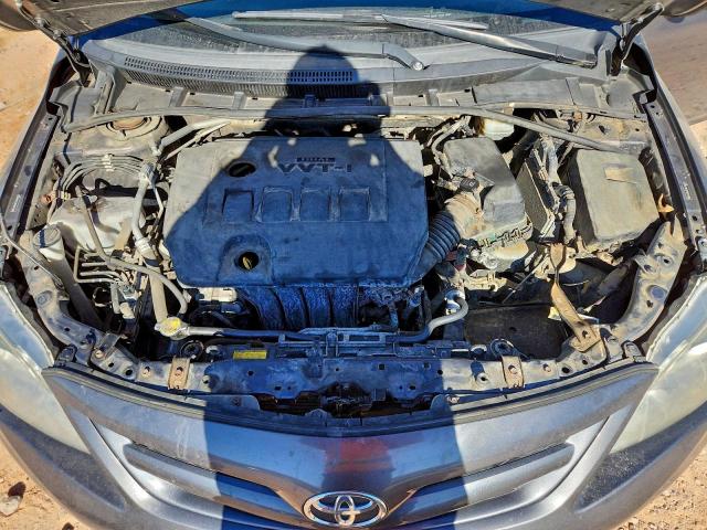 Toyota Corolla Base Image 10