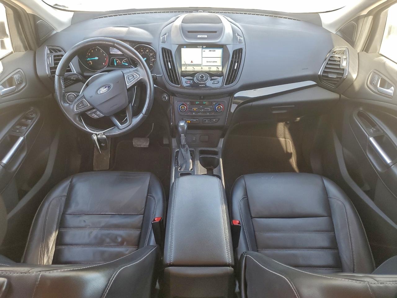 Ford Escape Titanium Image 9