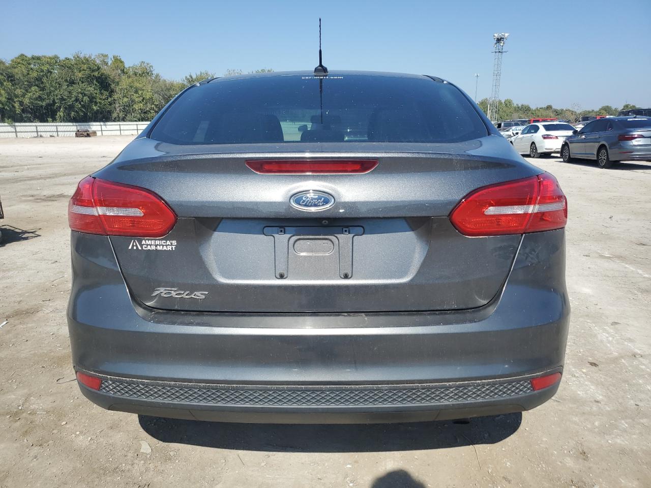 Ford Focus S Image 2