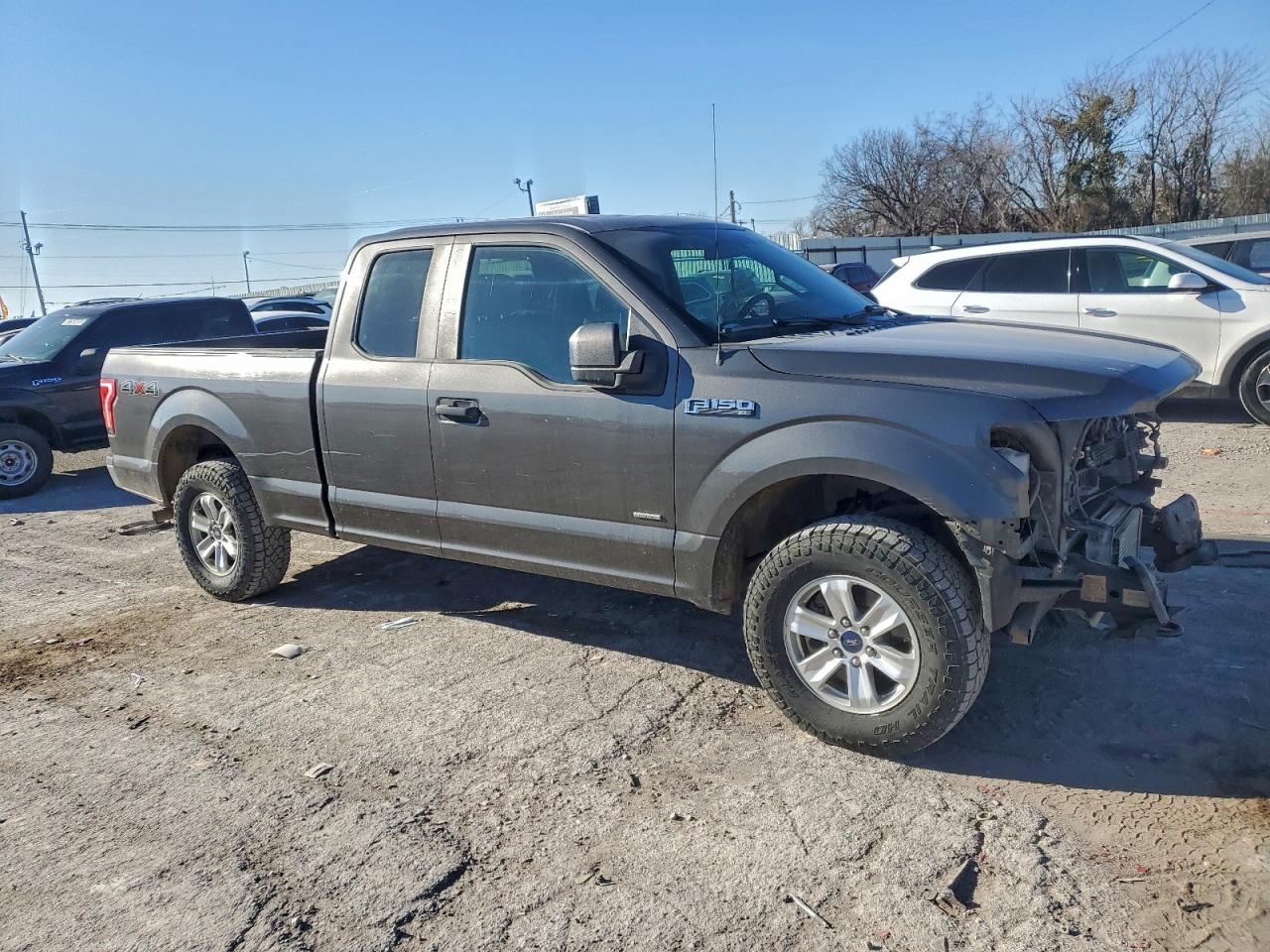 Ford F-150 Super Cab Image 2