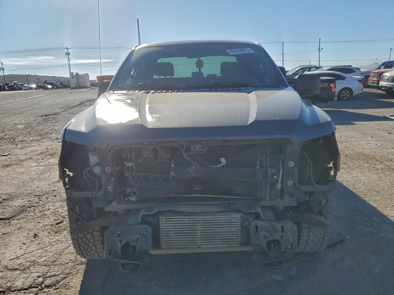 Ford F-150 Super Cab Image 11