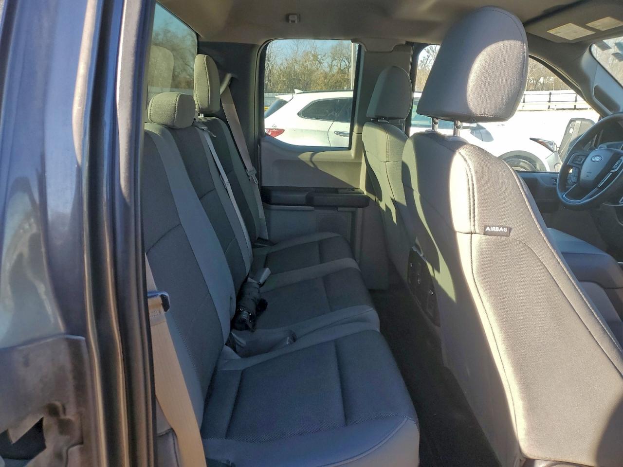 Ford F-150 Super Cab Image 10