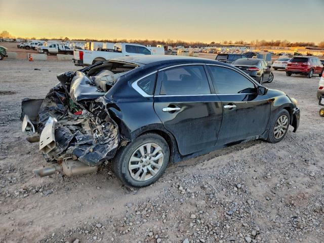 Nissan Altima 2.5 Image 3