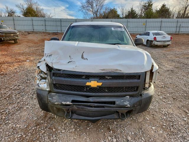 Chevrolet Silverado K1500 Image 4