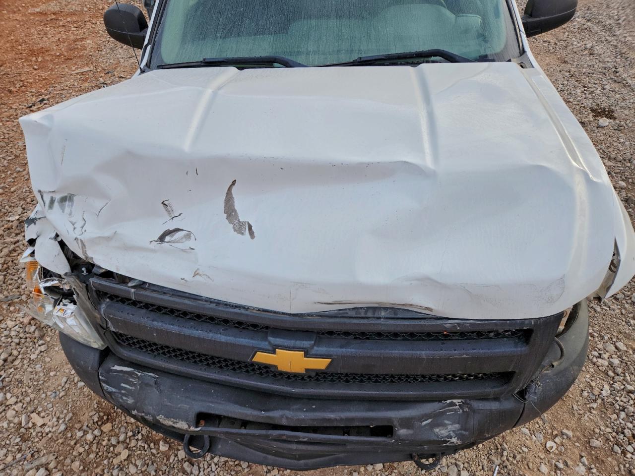 Chevrolet Silverado K1500 Image 12