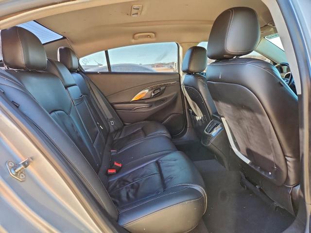 Buick LaCrosse Image 9