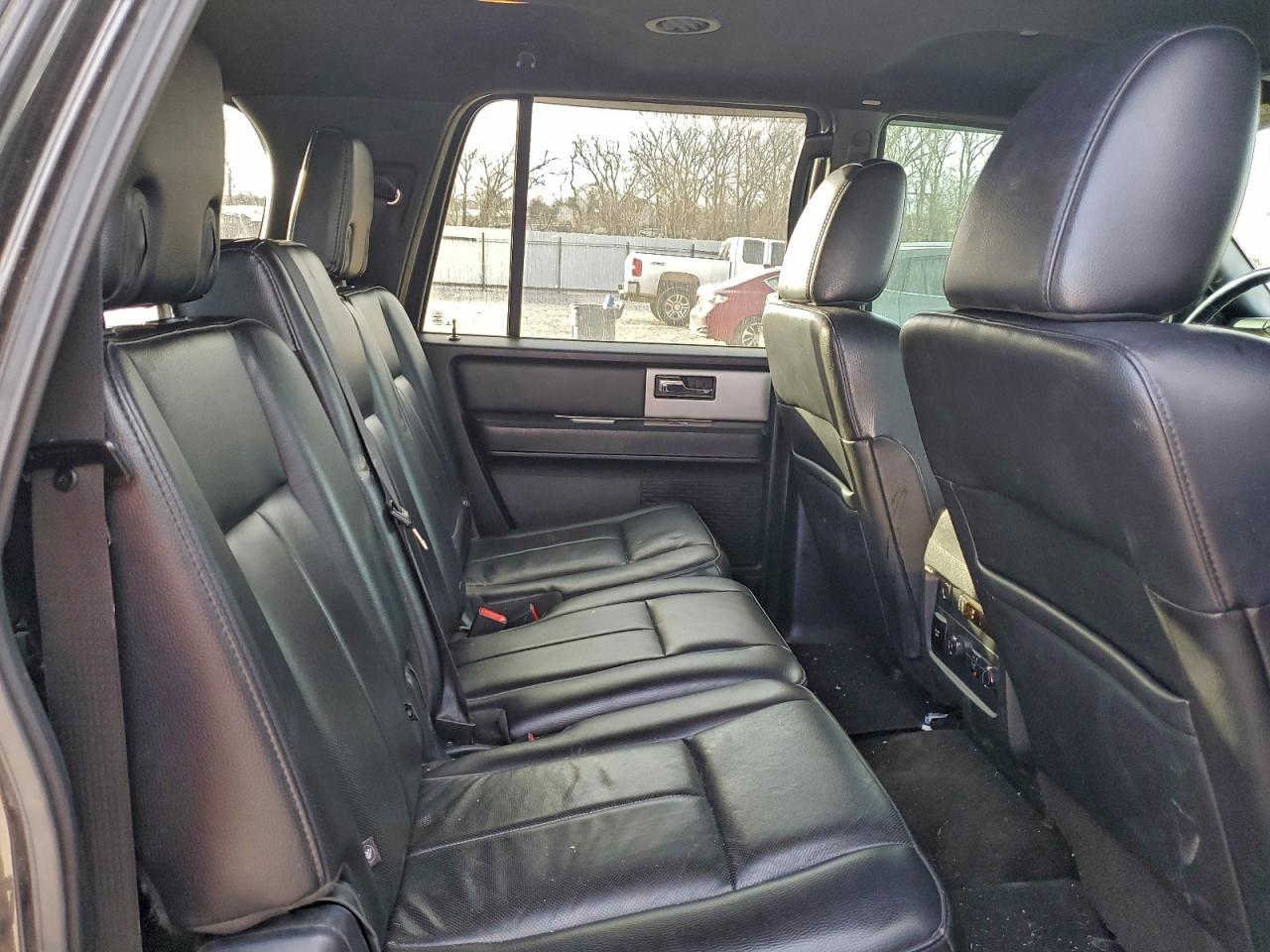 Ford Expedition El Xlt Image 8