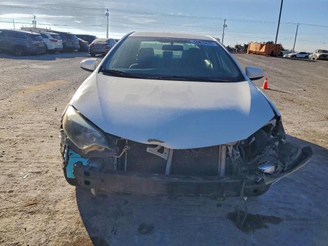 Toyota Corolla L Image 9